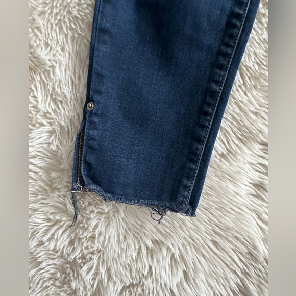 Frame Denim Revolve Le High Skinny Jeans Raw Edge Hem
Ankle Slit Fonda Size 27 - Picture 5 of 13